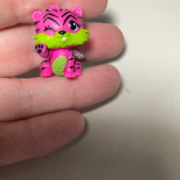 Hatchimals lot of 12 Colleggtibles Collectible Figures Small Tiny Animals Pets - Picture 11 of 14